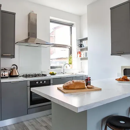 Modern Luxury Apartment, Sleeps 6, Best Location Belfast Exterior photo