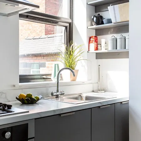 Modern Luxury Apartment, Sleeps 6, Best Location Belfast Exterior photo