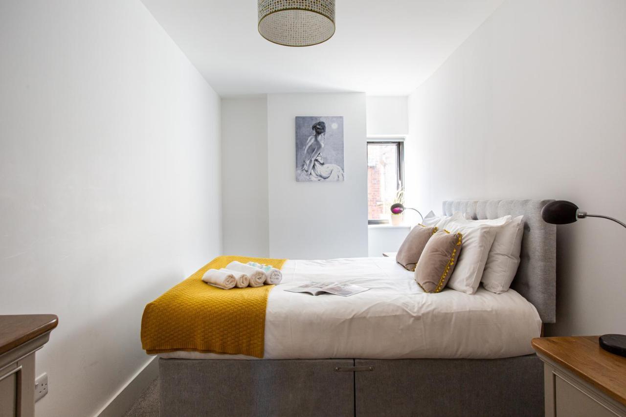 Modern Luxury Apartment, Sleeps 6, Location Апартаменты *