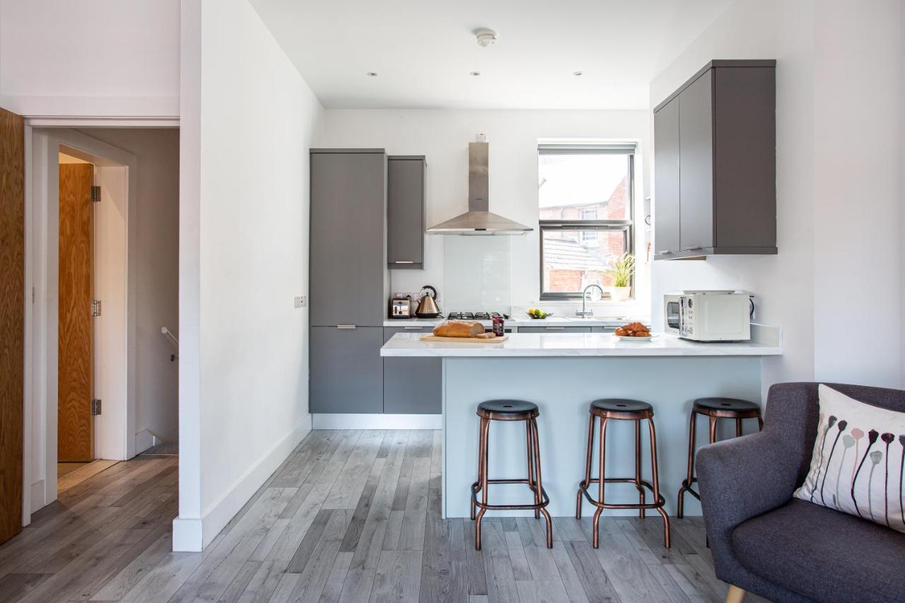 Апартаменты Modern Luxury Apartment, Sleeps 6, Location *