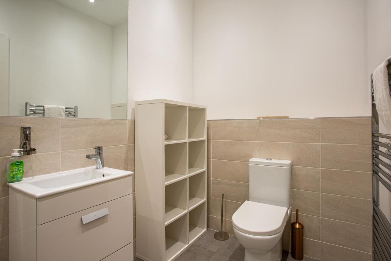 Modern Luxury Apartment, Sleeps 6, Location Апартаменты Белфаст